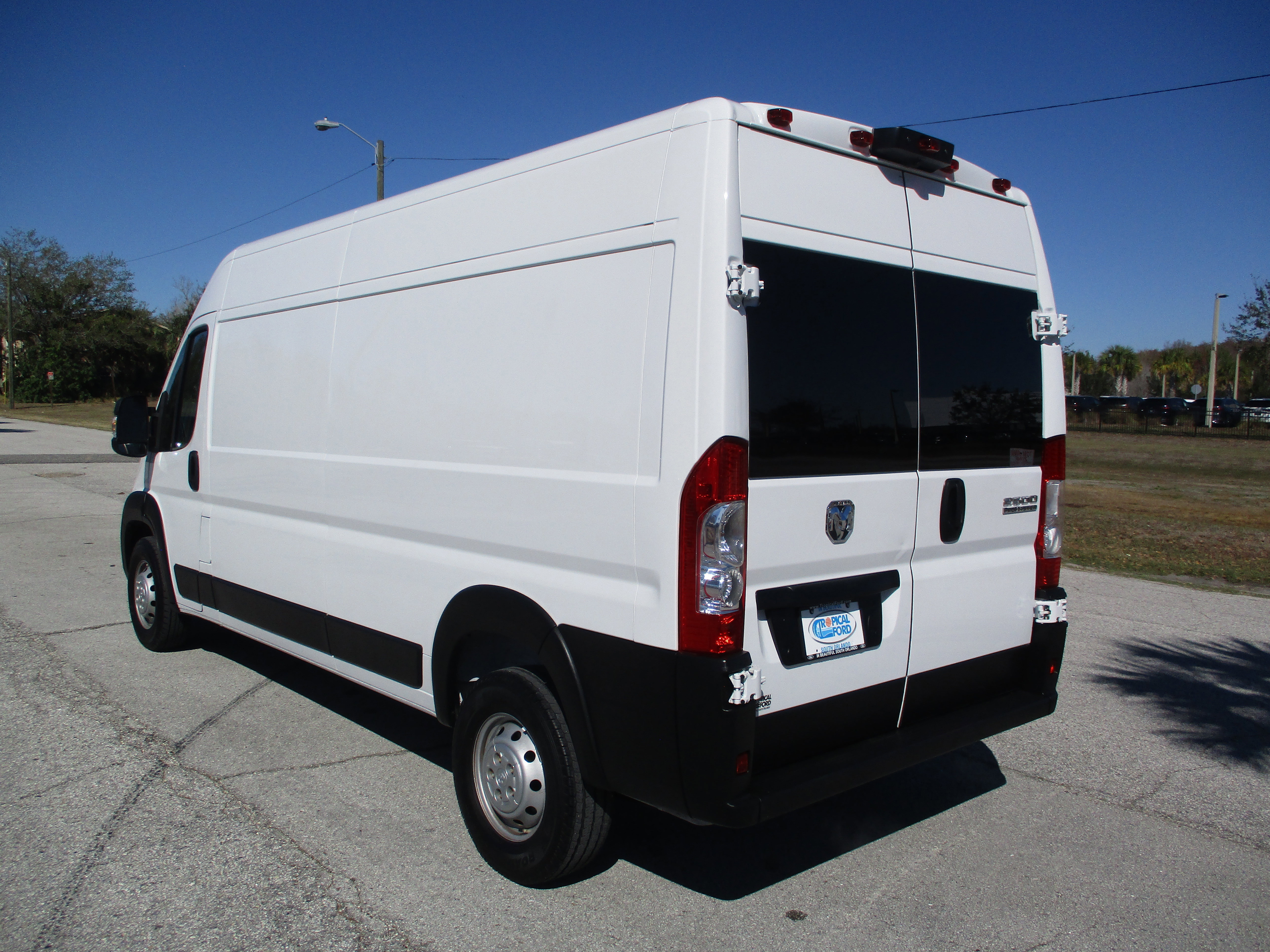 Used 2023 RAM ProMaster 2500 image 3