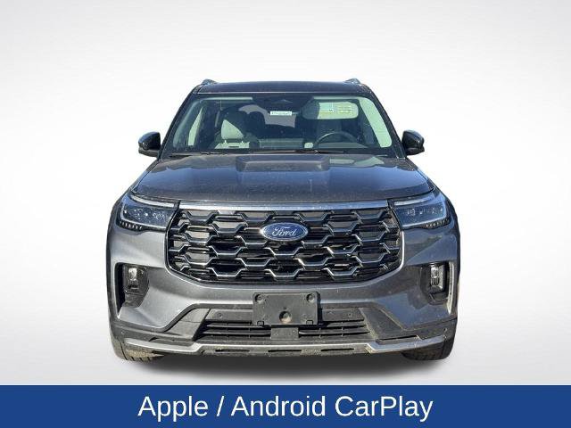 Certified 2025 Ford Explorer Platinum w/ Ultimate Package AWD/4WD image 14