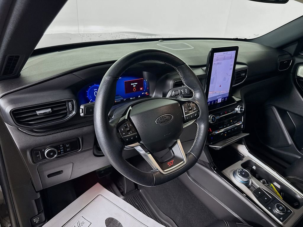 Certified 2023 Ford Explorer ST w/ Equipment Group 401A image 9