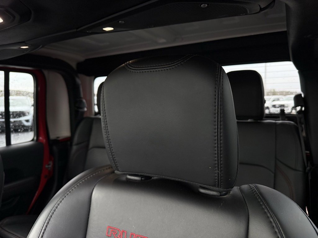 Used 2024 Jeep Gladiator Rubicon w/ Technology Group image 23