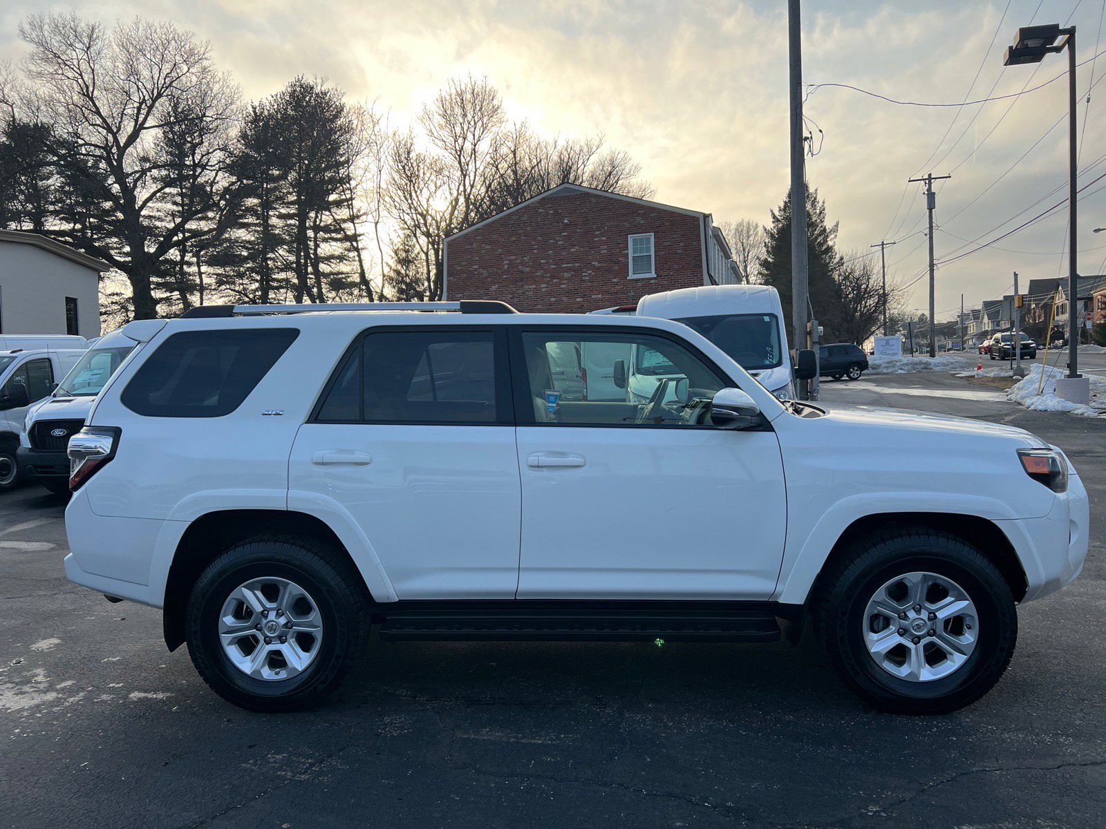 Used 2021 Toyota 4Runner SR5 Premium w/ Moonroof Package image 4