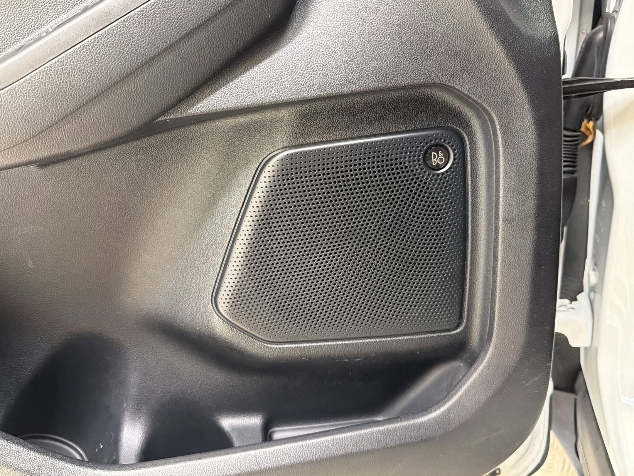 Certified 2020 Ford Escape Titanium AWD/4WD image 21