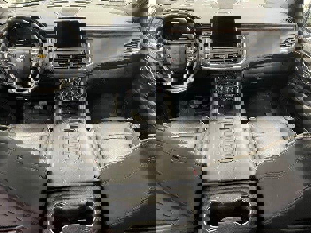 Used 2024 Chevrolet Tahoe Premier image 2