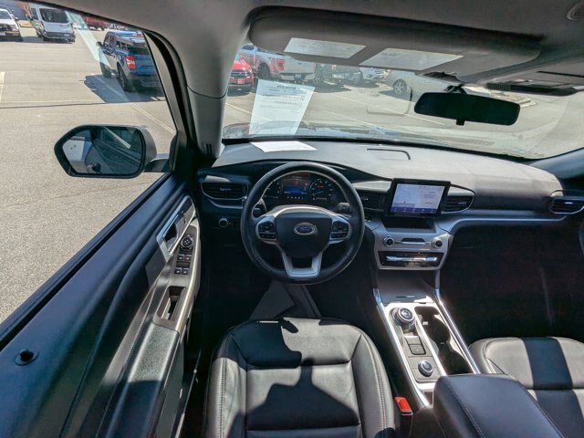 Certified 2023 Ford Explorer XLT w/ Equipment Group 202A AWD/4WD image 33