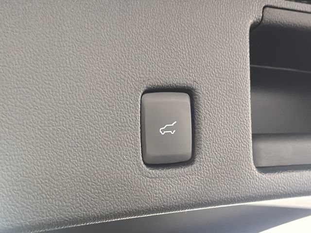 Certified 2022 Ford Escape SE w/ SE Sport Appearance Package FWD image 22