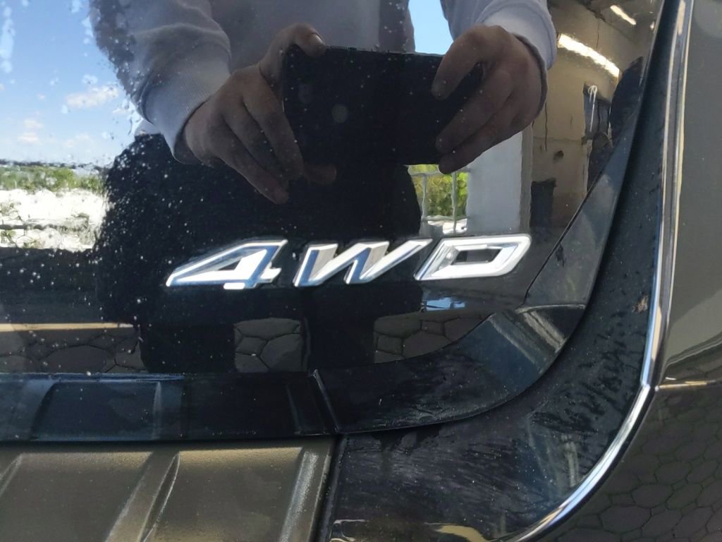 Certified 2023 Ford Explorer XLT w/ Equipment Group 202A AWD/4WD image 9