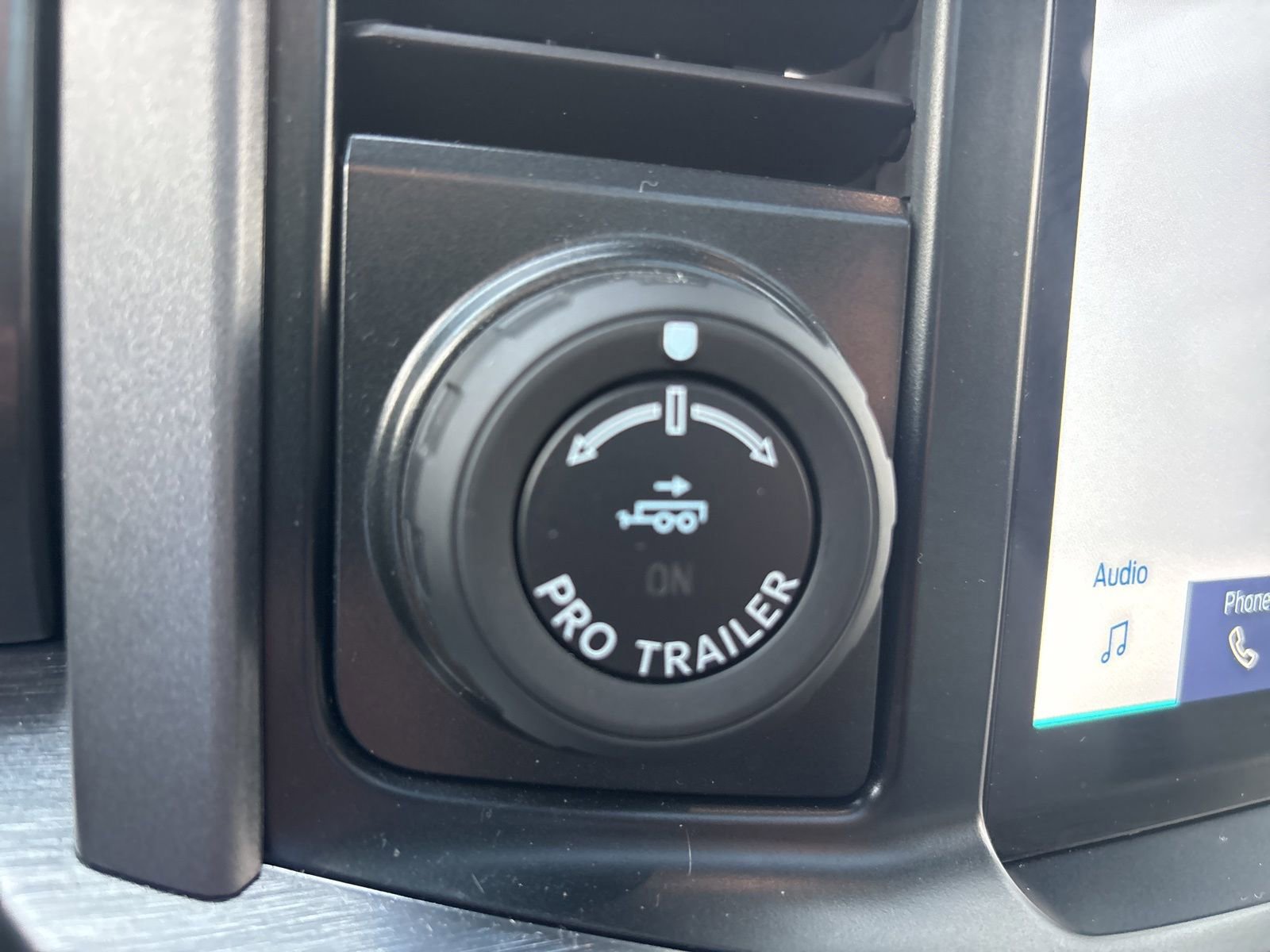 Certified 2022 Ford F150 Lariat w/ Equipment Group 502A High image 26