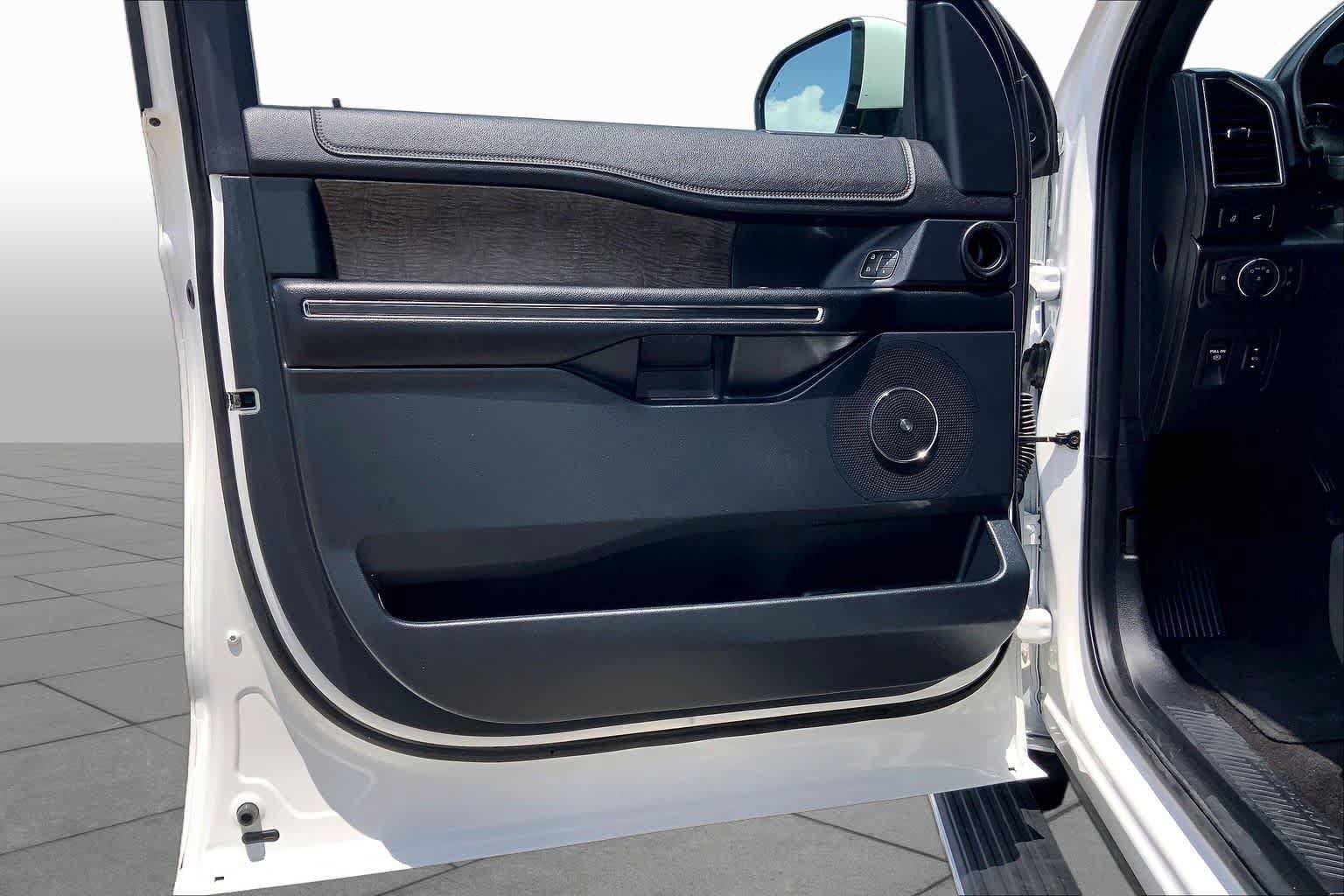 Certified 2021 Ford Expedition Max Limited RWD image 22