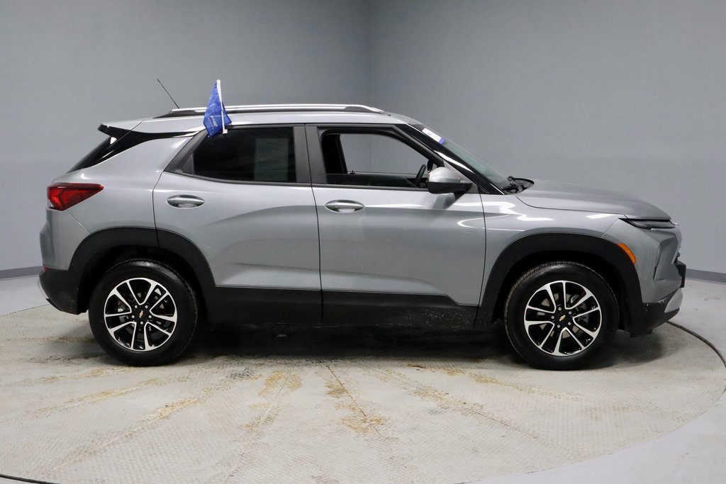 Used 2025 Chevrolet TrailBlazer LT image 7