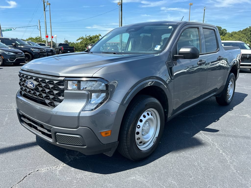 Certified 2025 Ford Maverick XL FWD image 3