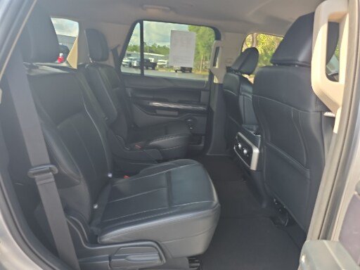 Certified 2024 Ford Expedition XLT RWD image 16