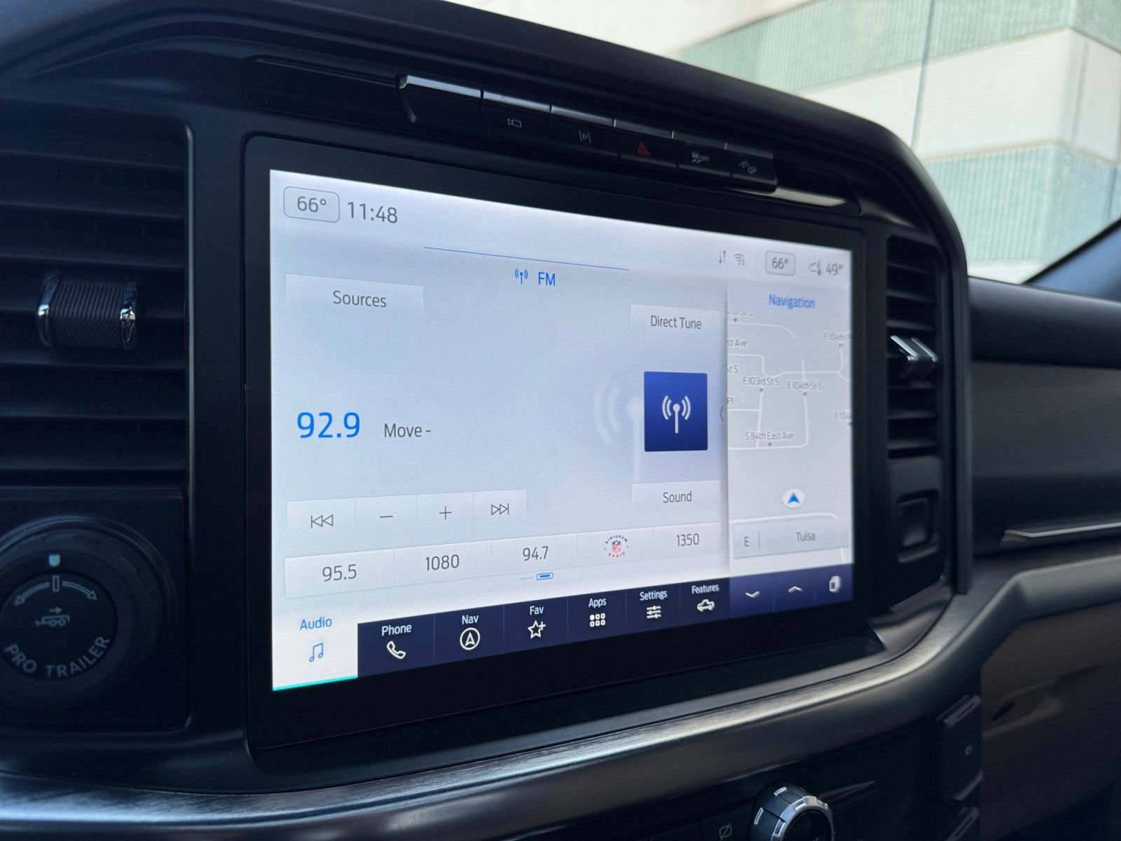 Certified 2022 Ford F150 Lariat w/ Equipment Group 502A High image 28