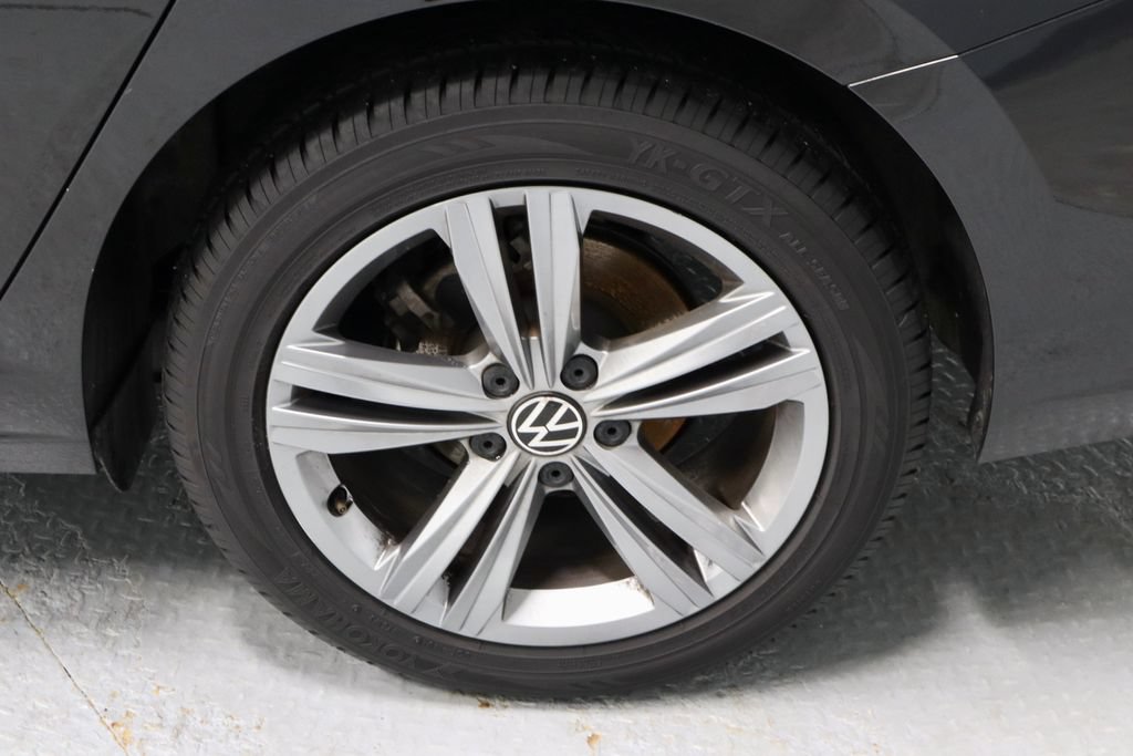 Used 2024 Volkswagen Jetta SE FWD image 19