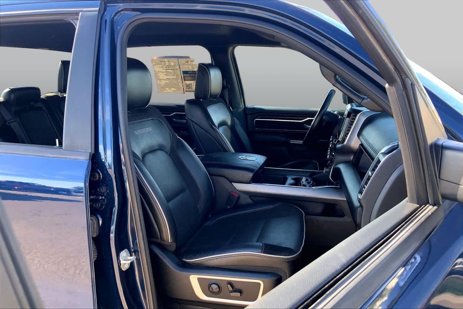 Used 2024 RAM 1500 Laramie AWD/4WD image 9