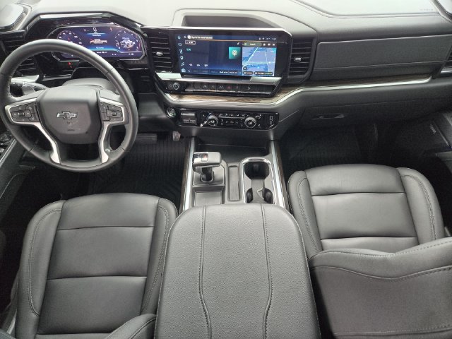 Used 2025 Chevrolet Silverado 1500 LT Trail Boss w/ Convenience Package II AWD/4WD image 23