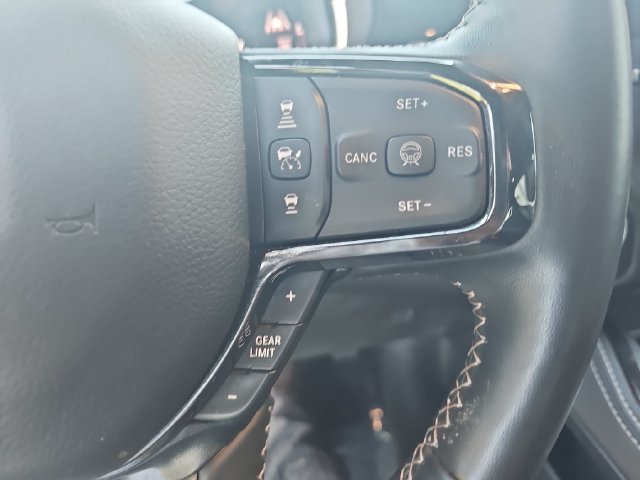 Used 2025 RAM 1500 Limited w/ Off Road Group AWD/4WD image 18