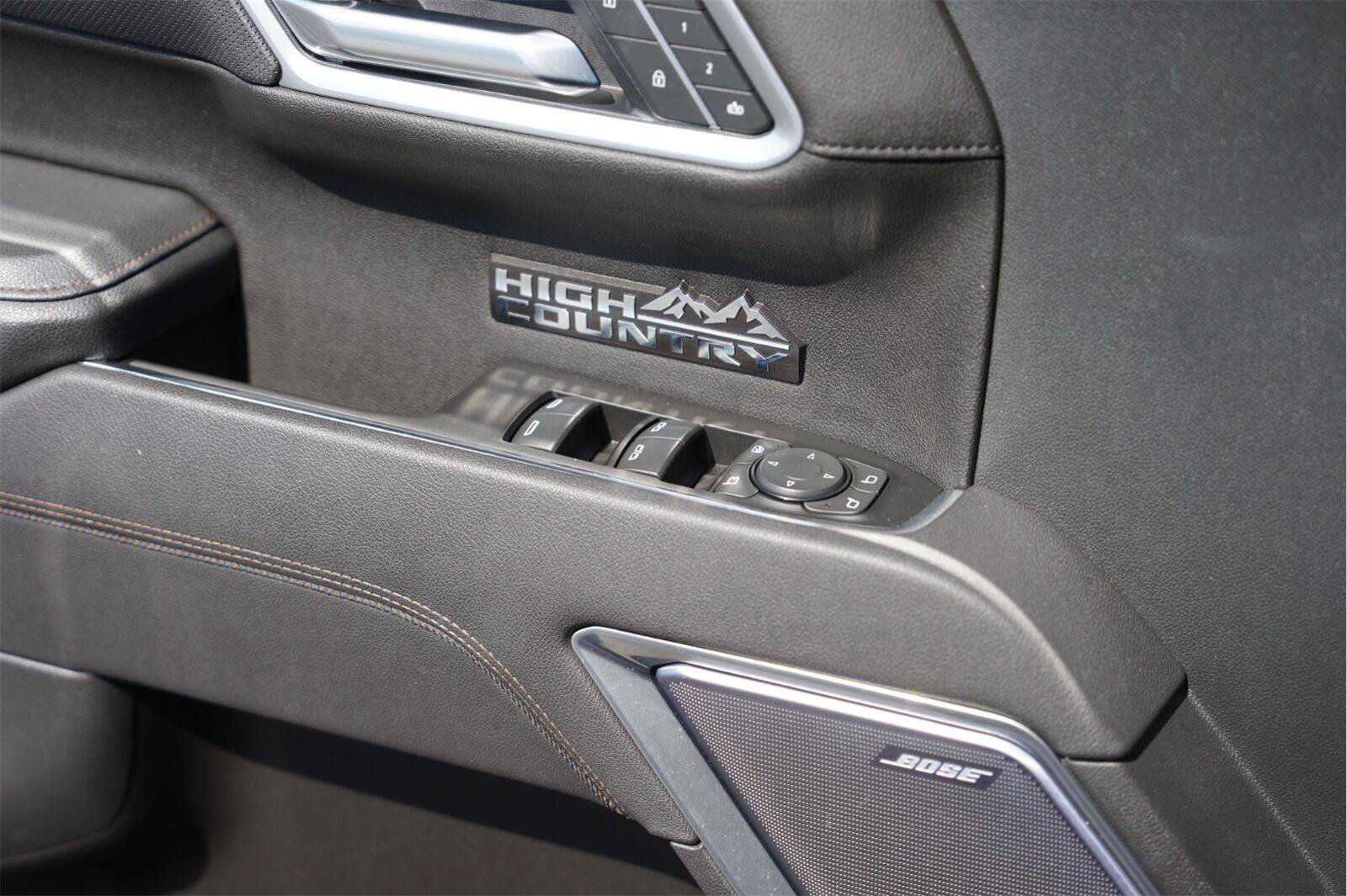 Used 2025 Chevrolet Silverado 1500 High Country AWD/4WD image 29