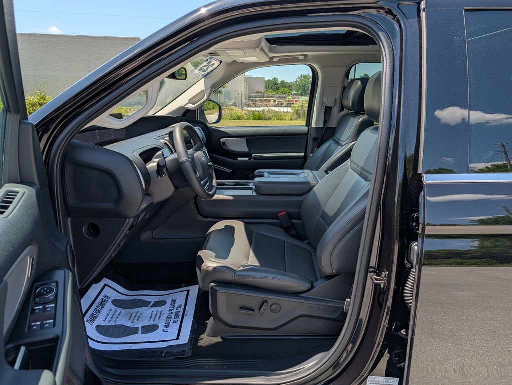 Certified 2025 Ford Expedition Active RWD image 21