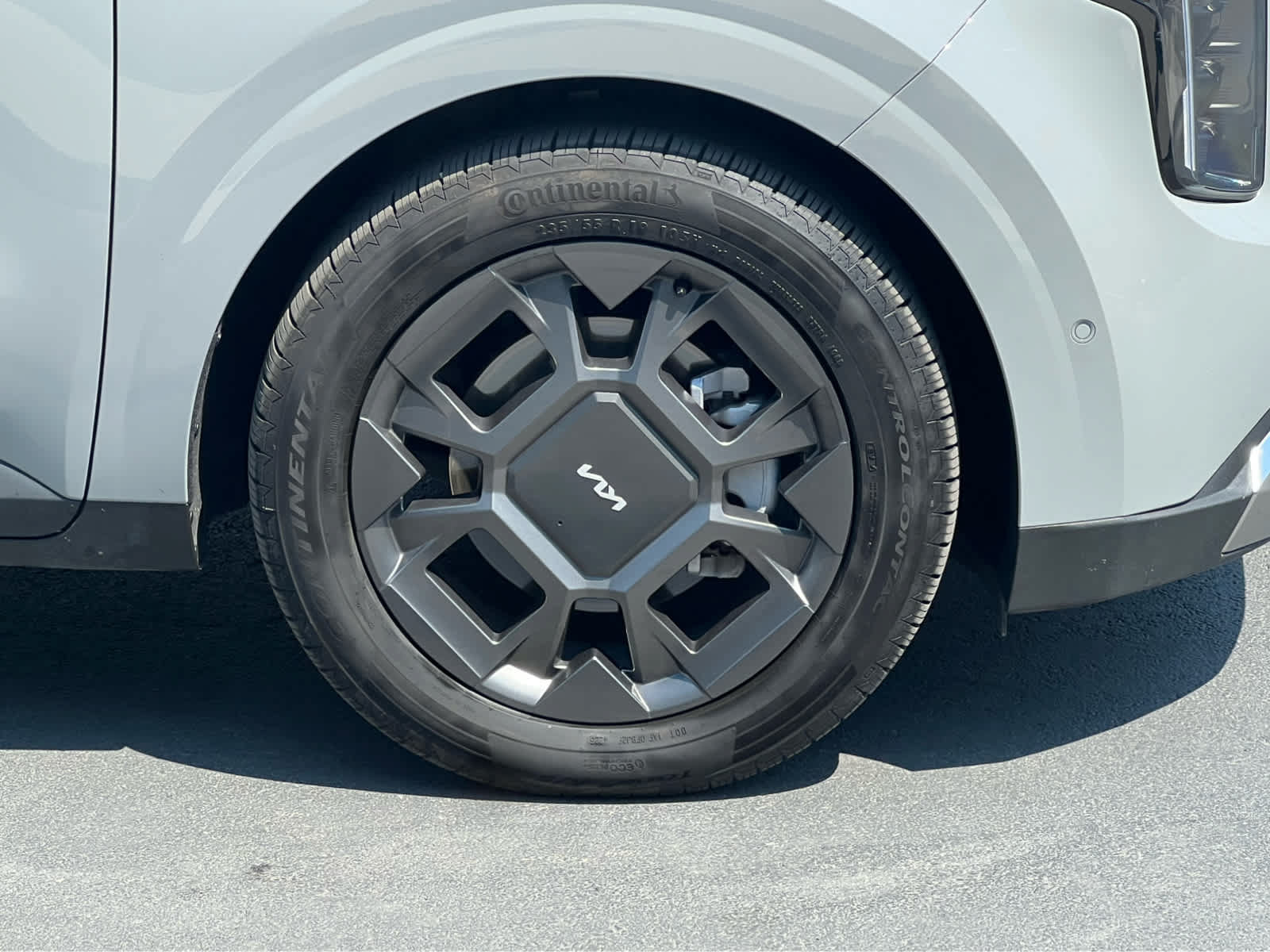 Used 2025 Kia Carnival SX FWD image 16