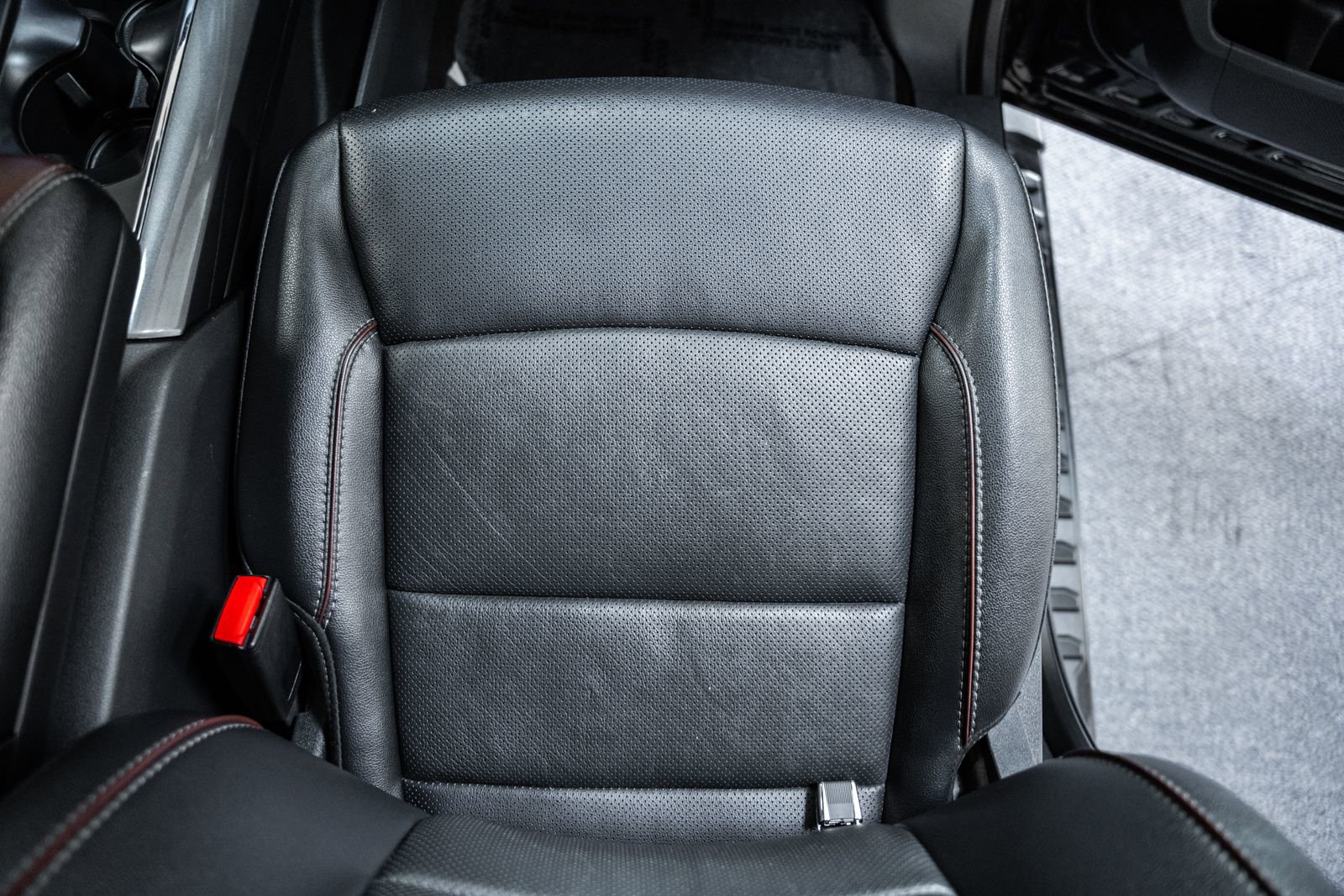 Certified 2022 Ford F150 Lariat w/ Equipment Group 502A High image 39