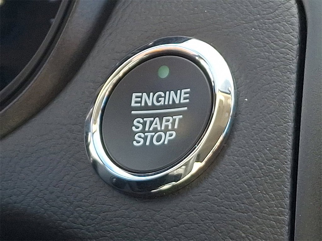 Certified 2018 Ford Fusion SE w/ Equipment Group 201A image 26