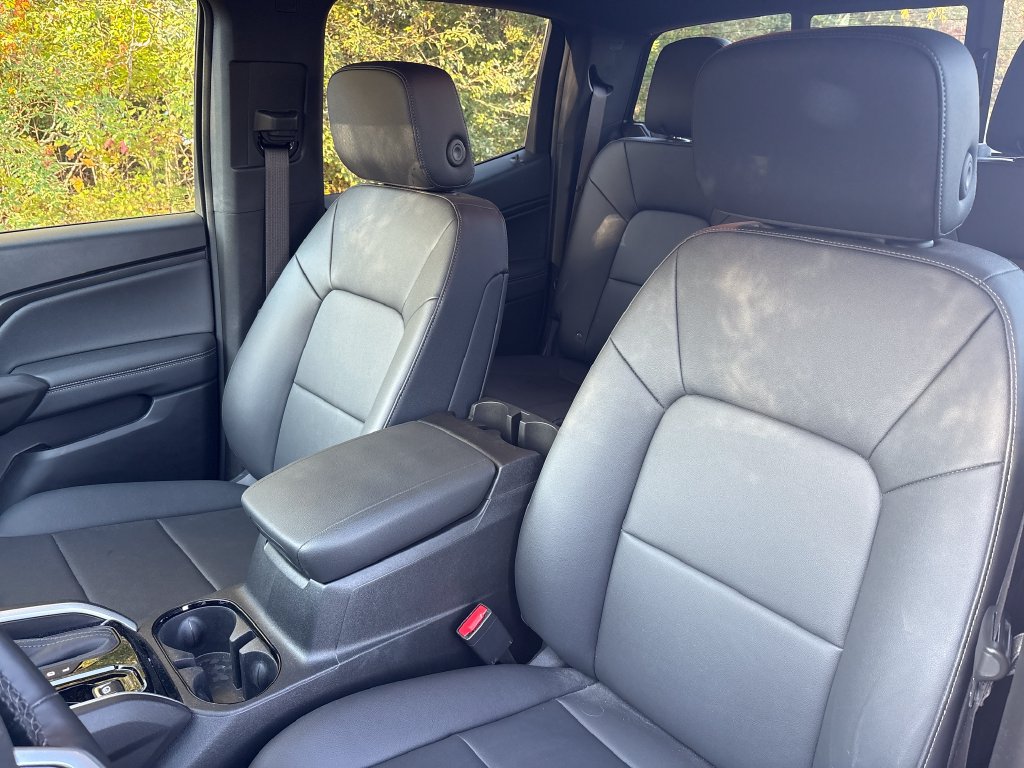Used 2024 Chevrolet Colorado LT w/ LT Convenience Package III RWD image 11