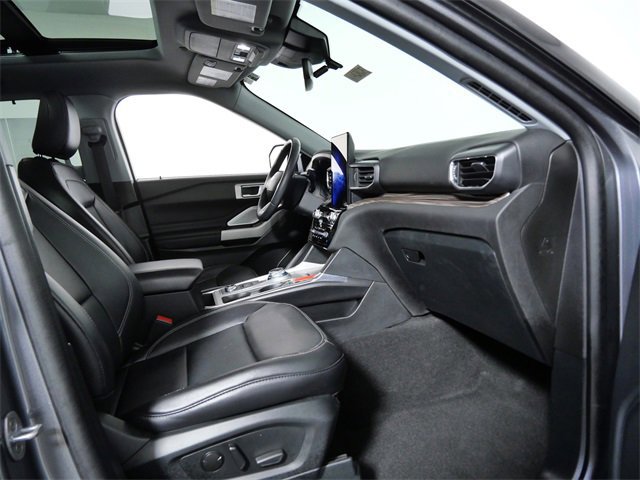 Certified 2023 Ford Explorer Limited w/ Limited Technology Package image 11