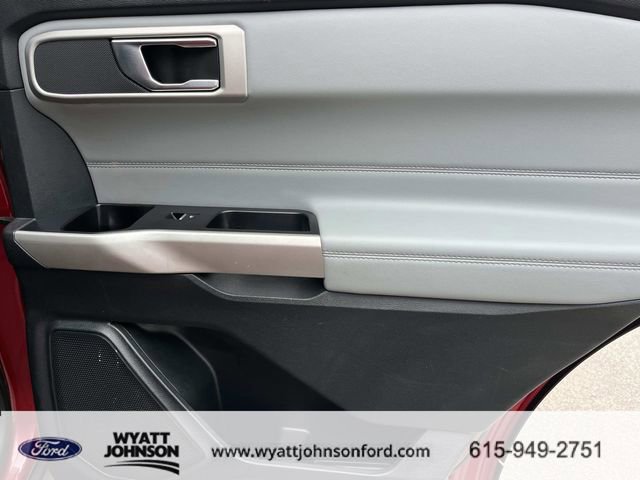 Certified 2022 Ford Explorer XLT w/ Equipment Group 202A AWD/4WD image 23