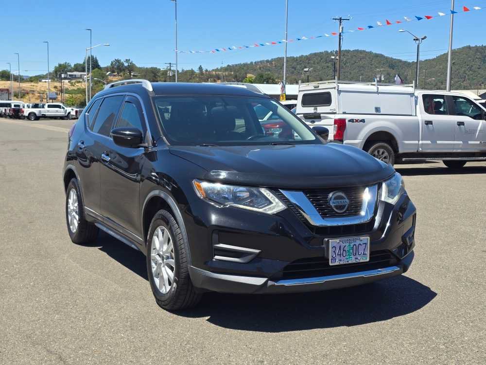 Used 2018 Nissan Rogue SV AWD/4WD image 11