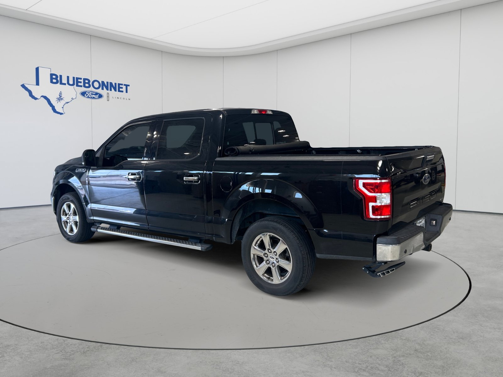 Certified 2018 Ford F150 XLT RWD image 5