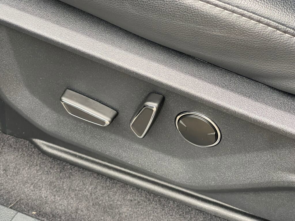 Certified 2025 Ford F150 Lariat w/ Equipment Group 502A High image 12