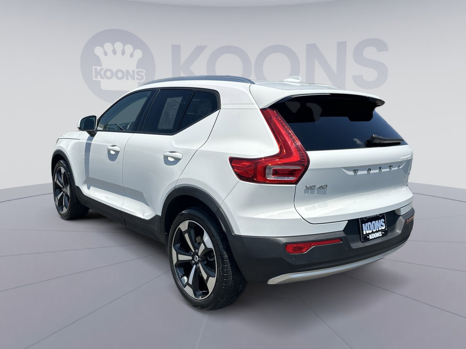Used 2020 Volvo XC40 T5 Momentum w/ Protection Package Premier AWD/4WD image 14