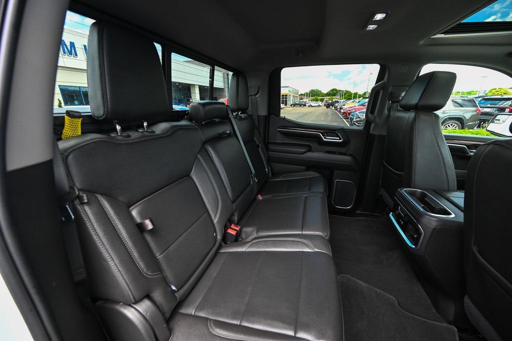 Used 2022 GMC Sierra 1500 SLT w/ SLT Convenience Package AWD/4WD image 28
