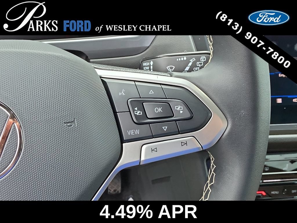 Used 2024 Volkswagen Tiguan SE w/ Panoramic Sunroof Package FWD image 31