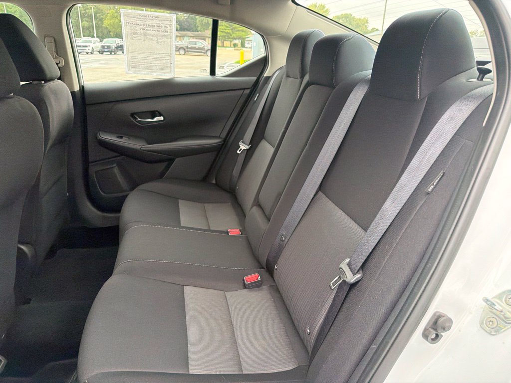 Used 2022 Nissan Sentra SV FWD image 13