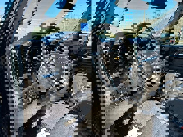 Used 2025 Chevrolet Silverado 1500 LT image 17