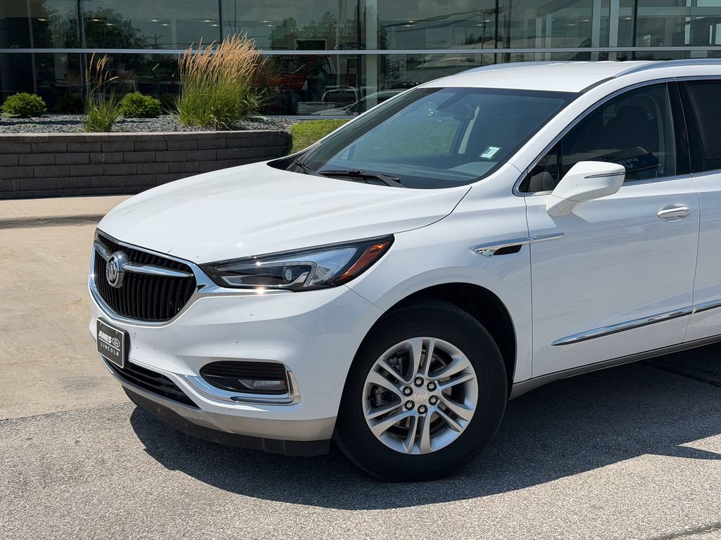 Used 2020 Buick Enclave Preferred FWD image 2