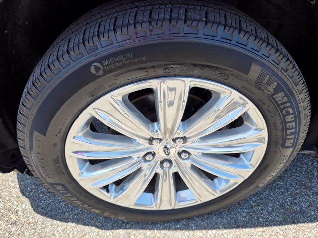 Certified 2025 Ford Explorer Platinum w/ LUX Leather Package AWD/4WD image 11