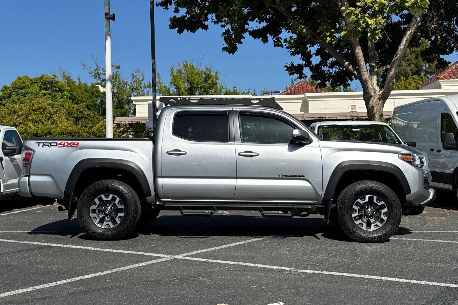 Used 2023 Toyota Tacoma TRD Off-Road w/ Technology Package AWD/4WD image 3