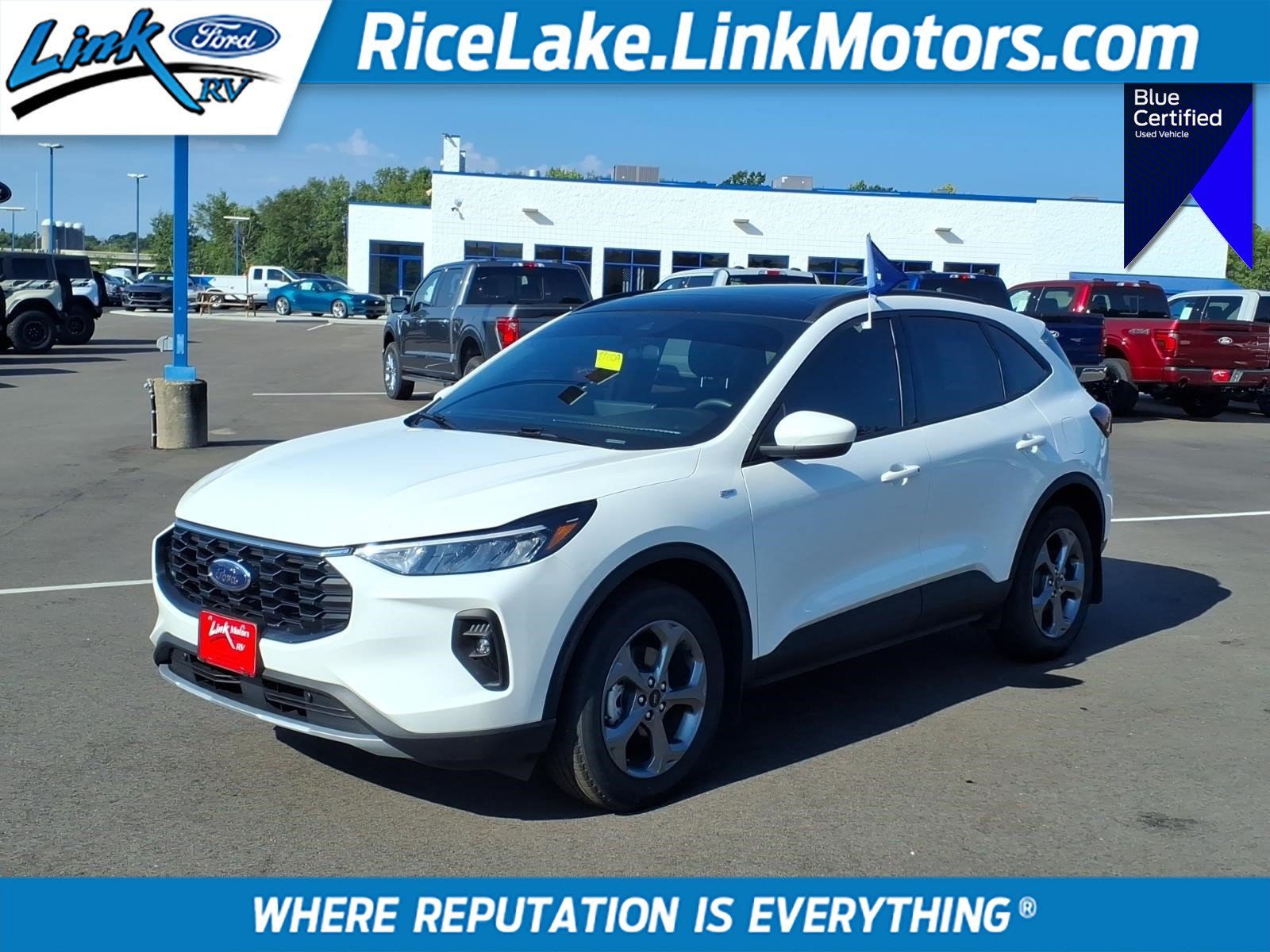 Certified 2025 Ford Escape ST-Line Select w/ Tech Pack #1 AWD/4WD image 1