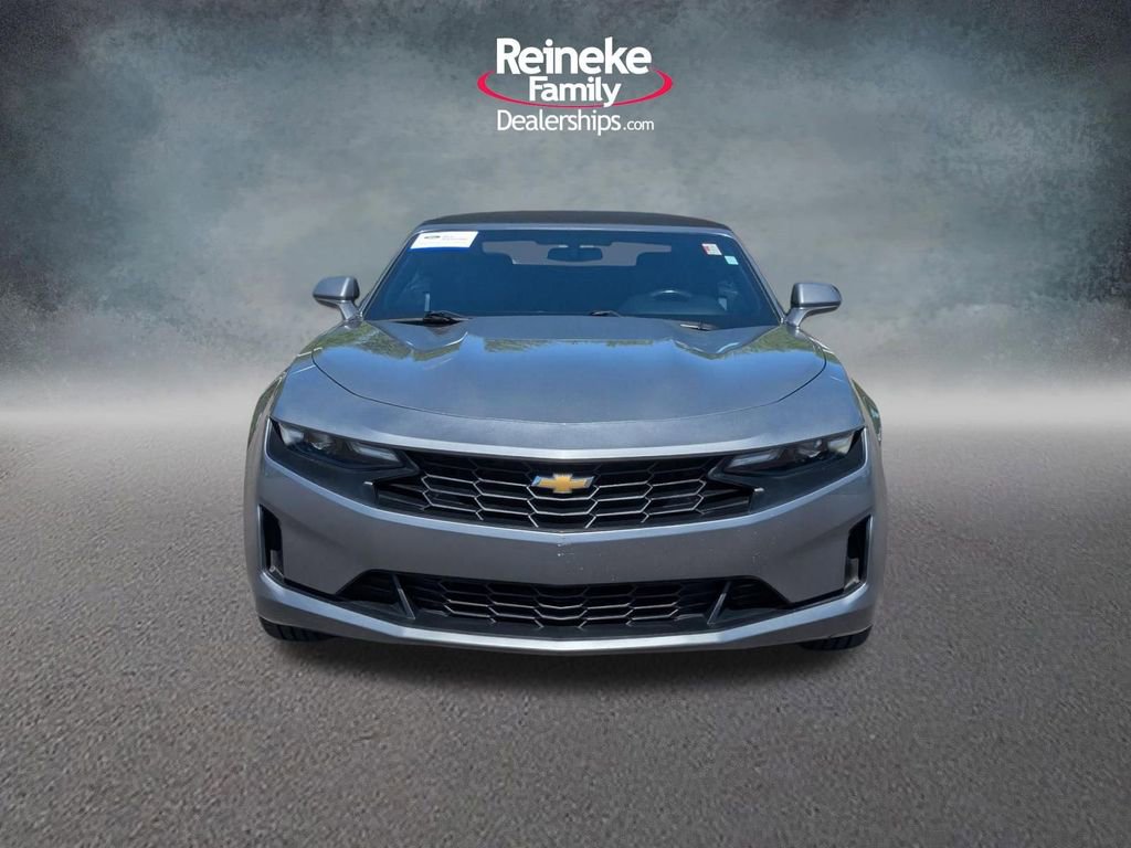 Used 2020 Chevrolet Camaro LT RWD image 2