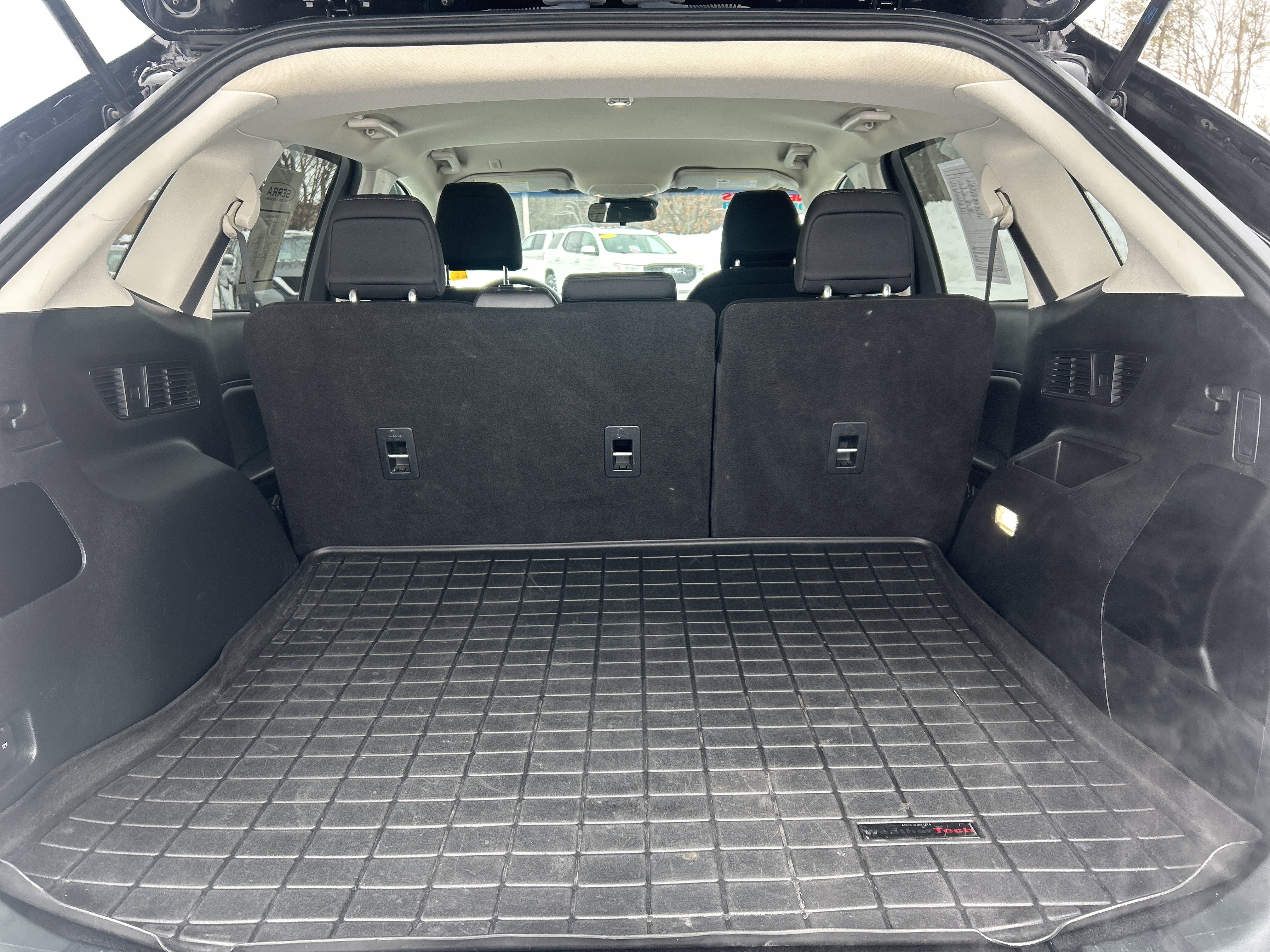 Certified 2020 Ford Edge SE image 9