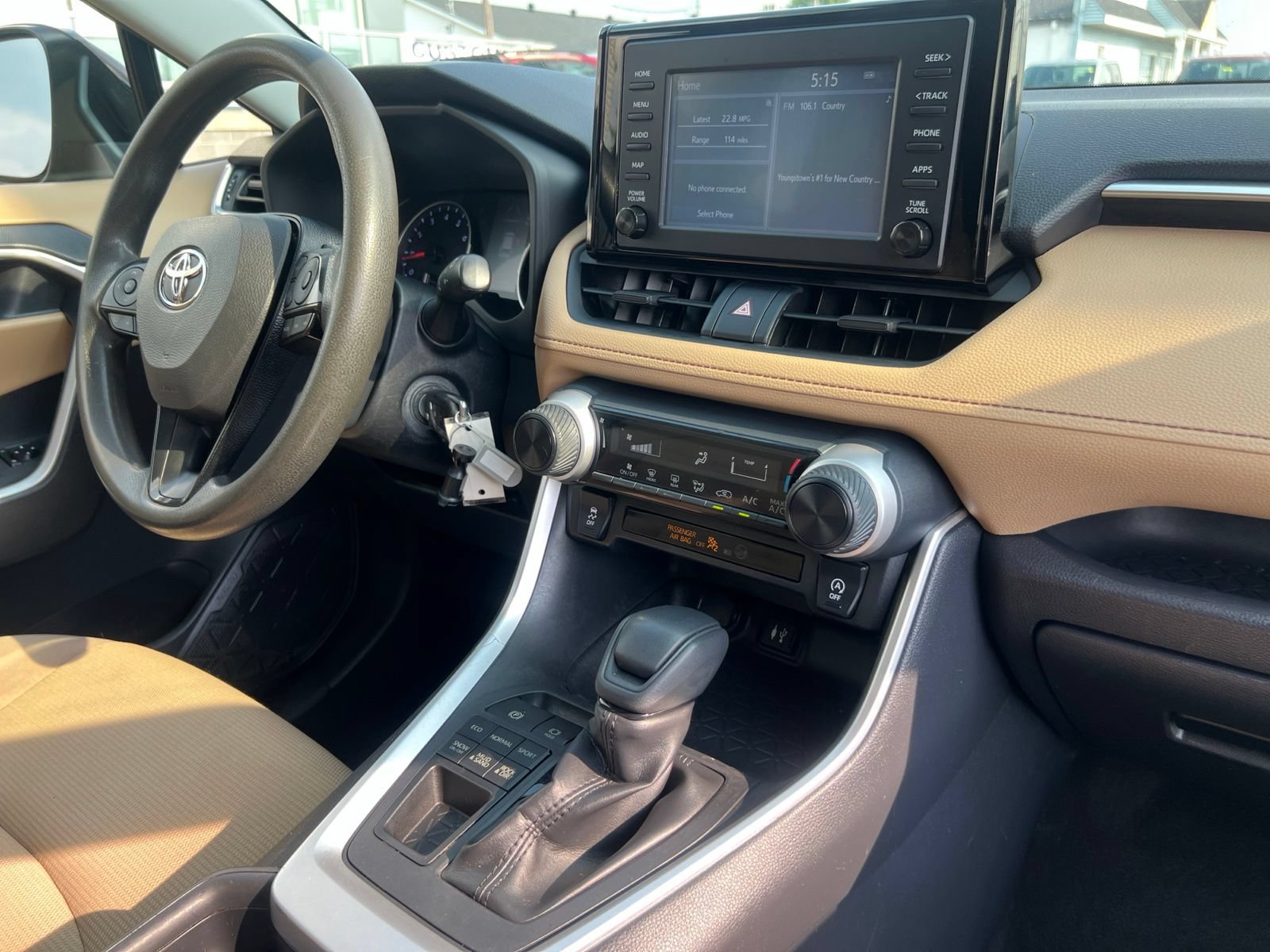 Used 2019 Toyota RAV4 LE w/ All Weather Liner Package AWD/4WD image 52
