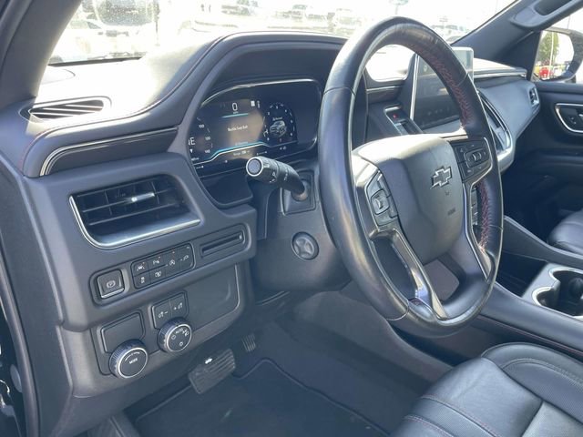 Used 2022 Chevrolet Suburban RST w/ Luxury Package RWD image 18