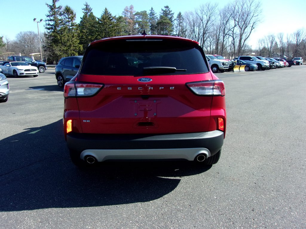 Certified 2022 Ford Escape SE w/ Convenience Package FWD image 4