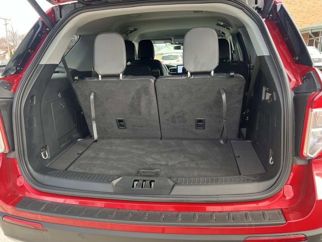 Certified 2023 Ford Explorer XLT w/ Equipment Group 202A image 10
