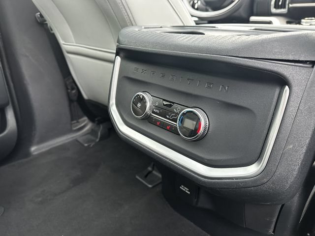 Certified 2025 Ford Expedition Platinum w/ Driver's Package AWD/4WD image 41
