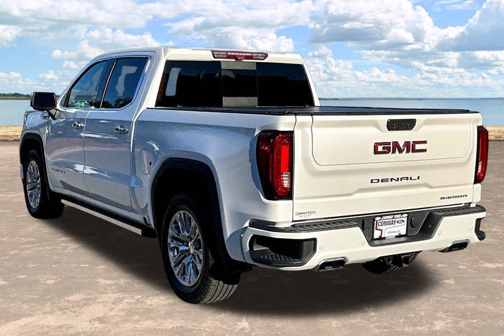 Used 2023 GMC Sierra 1500 Denali w/ Technology Package AWD/4WD image 5