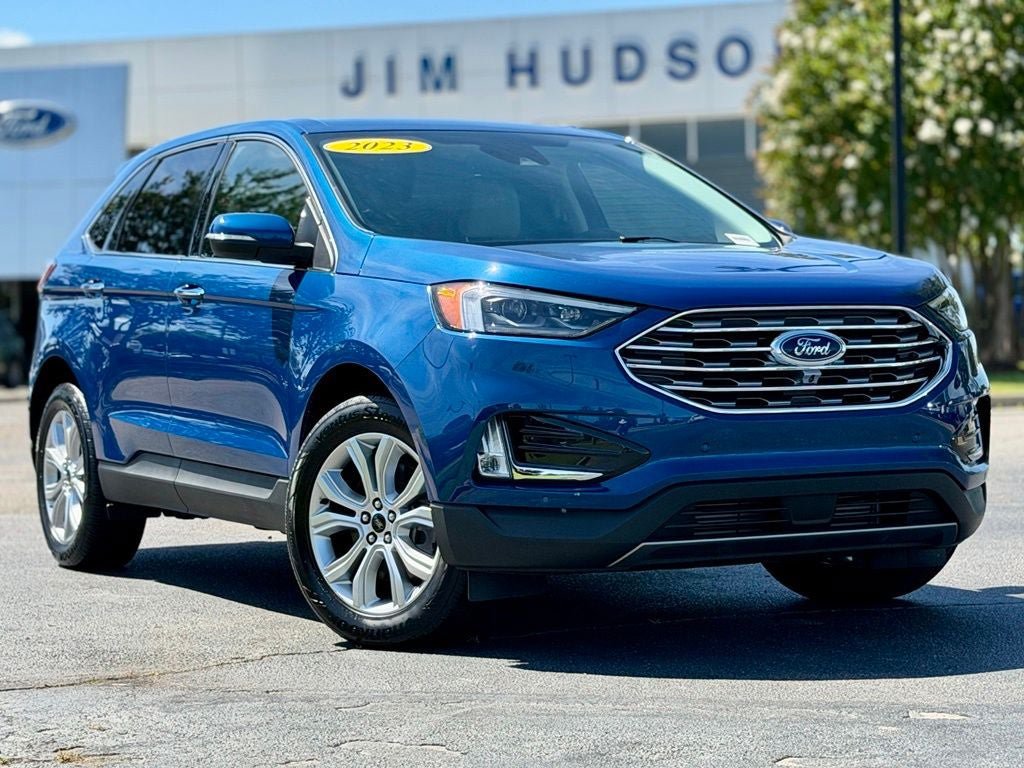 Certified 2023 Ford Edge Titanium w/ Equipment Group 301A AWD/4WD image 2