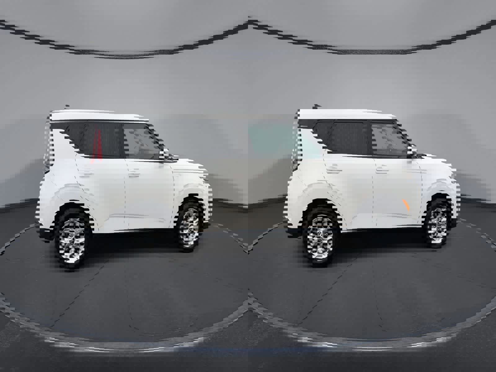 Used 2023 Kia Soul LX w/ LX Technology Package image 3